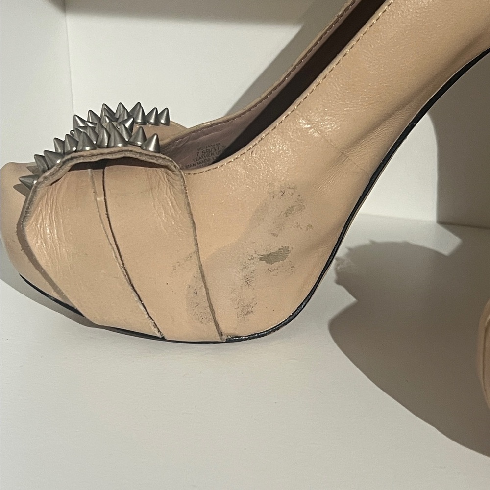 Vince Camuto Jamma Studded Crinkle Pumps - Picture 15 of 16